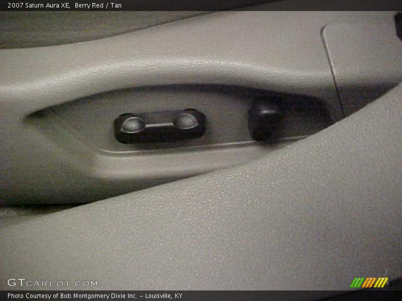 Berry Red / Tan 2007 Saturn Aura XE