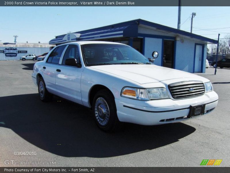 Vibrant White / Dark Denim Blue 2000 Ford Crown Victoria Police Interceptor