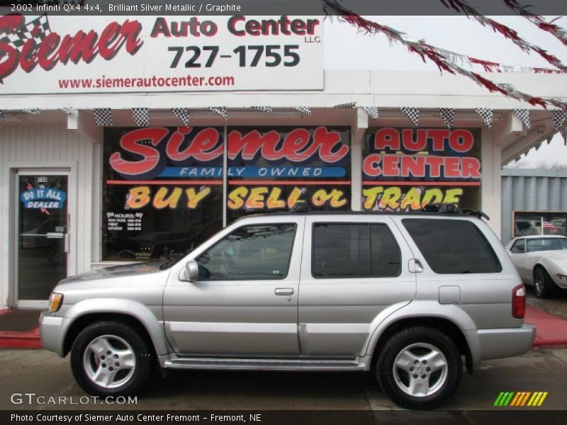 Brilliant Silver Metallic / Graphite 2002 Infiniti QX4 4x4