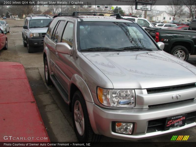 Brilliant Silver Metallic / Graphite 2002 Infiniti QX4 4x4