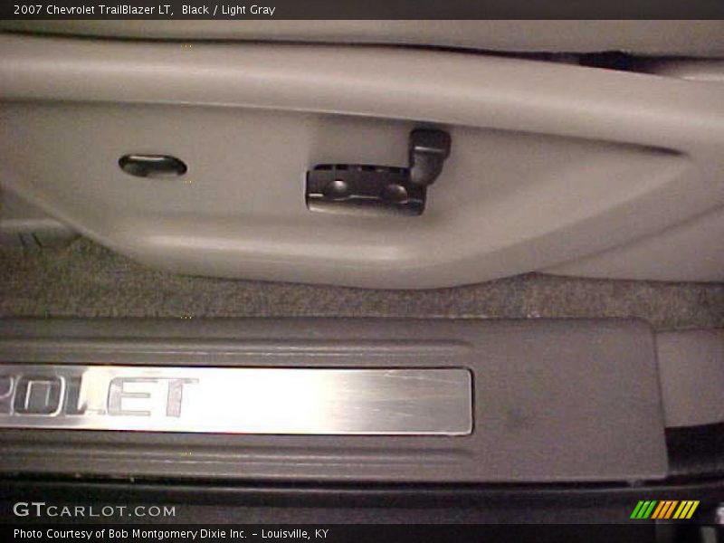 Black / Light Gray 2007 Chevrolet TrailBlazer LT