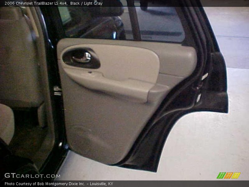 Black / Light Gray 2006 Chevrolet TrailBlazer LS 4x4