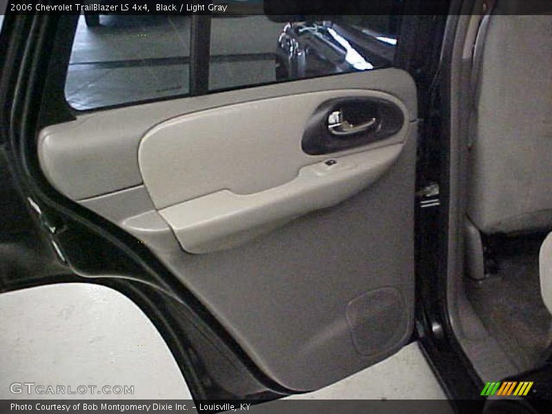 Black / Light Gray 2006 Chevrolet TrailBlazer LS 4x4