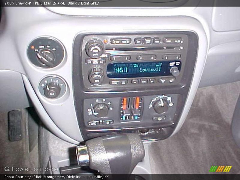 Black / Light Gray 2006 Chevrolet TrailBlazer LS 4x4