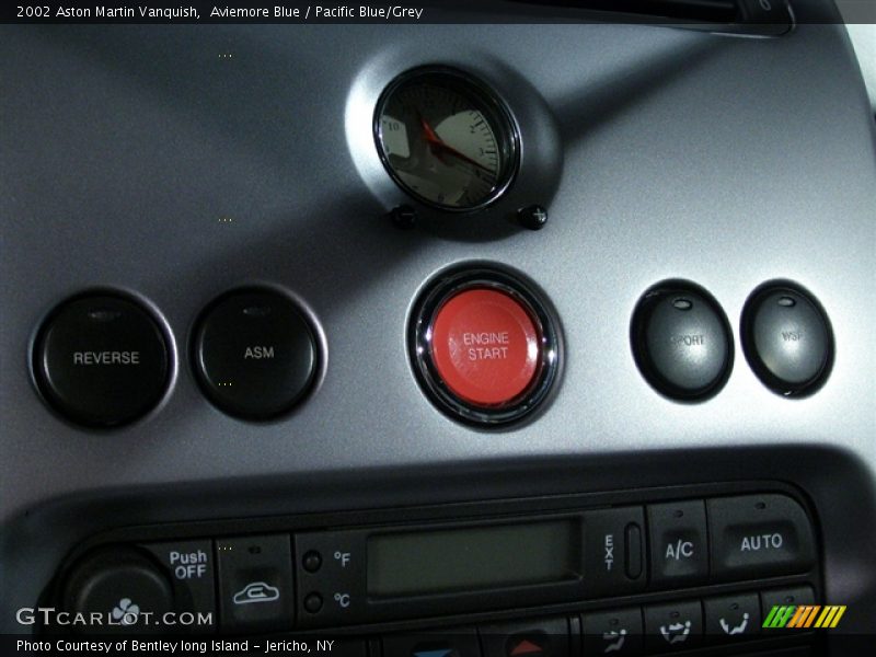Aviemore Blue / Pacific Blue/Grey 2002 Aston Martin Vanquish