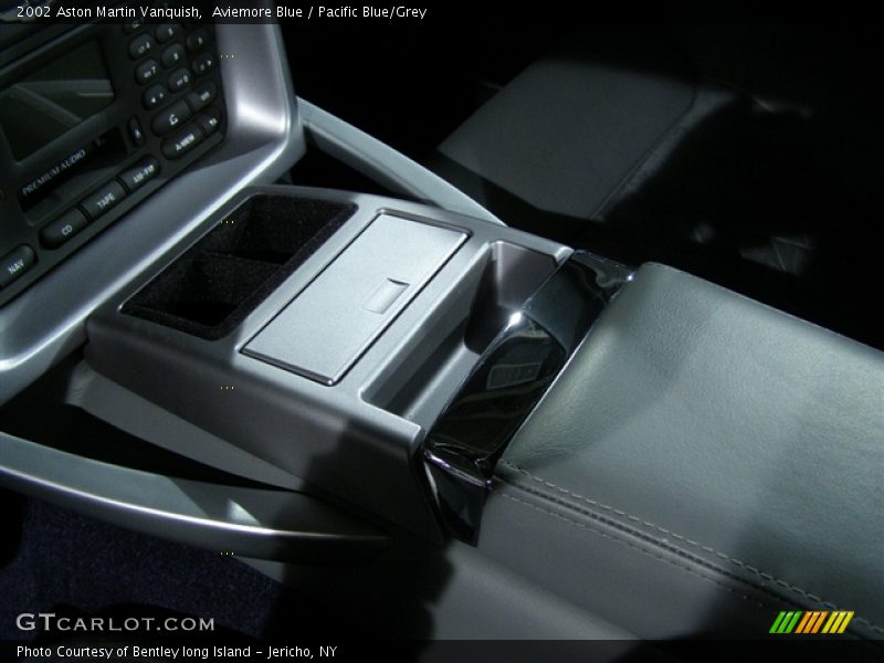 Aviemore Blue / Pacific Blue/Grey 2002 Aston Martin Vanquish