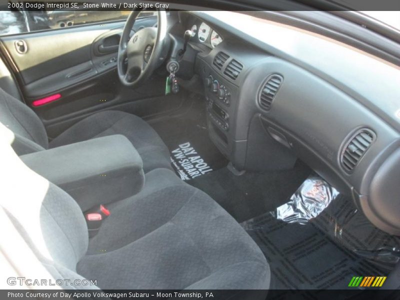 Stone White / Dark Slate Gray 2002 Dodge Intrepid SE