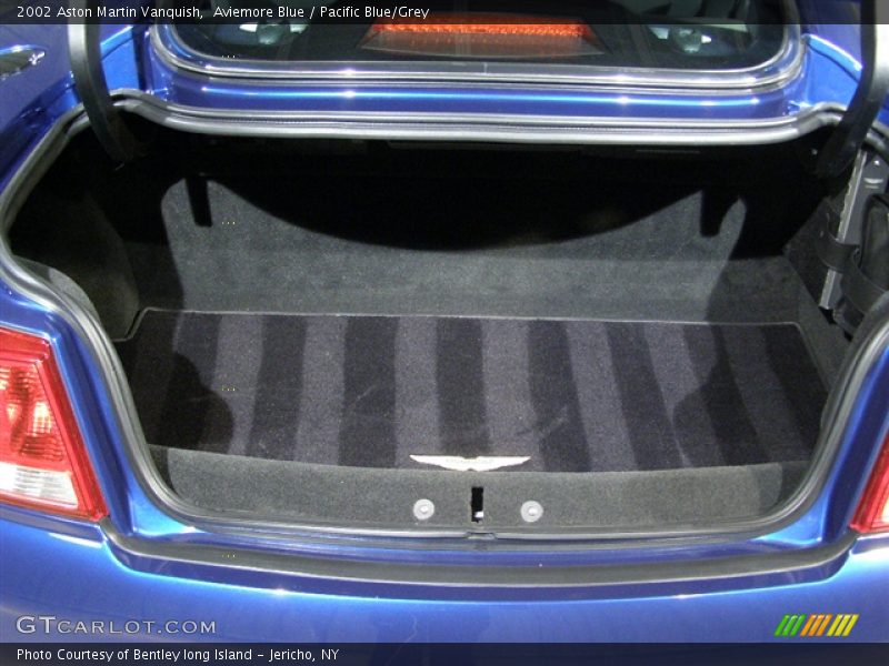 Aviemore Blue / Pacific Blue/Grey 2002 Aston Martin Vanquish