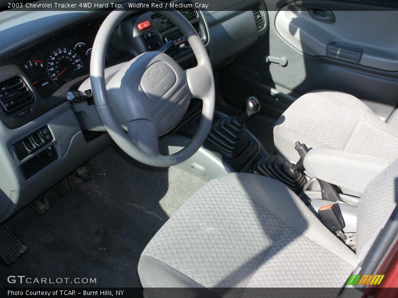 Wildfire Red / Medium Gray 2003 Chevrolet Tracker 4WD Hard Top