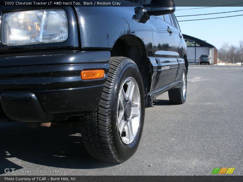 Black / Medium Gray 2003 Chevrolet Tracker LT 4WD Hard Top