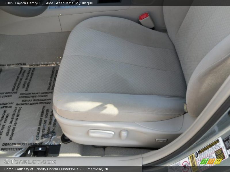 Aloe Green Metallic / Bisque 2009 Toyota Camry LE