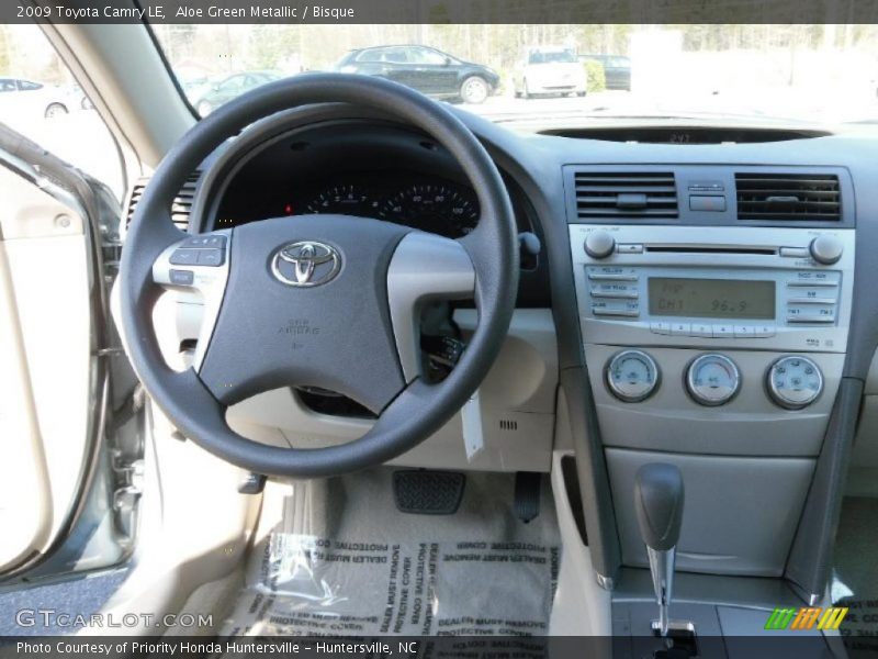 Aloe Green Metallic / Bisque 2009 Toyota Camry LE