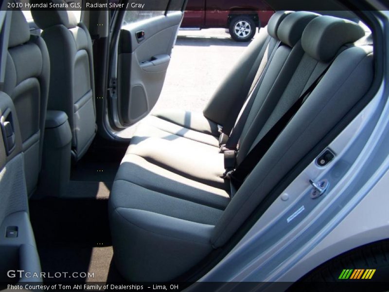 Radiant Silver / Gray 2010 Hyundai Sonata GLS