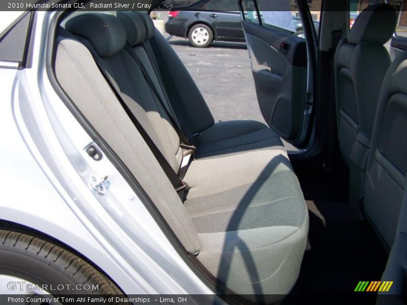 Radiant Silver / Gray 2010 Hyundai Sonata GLS