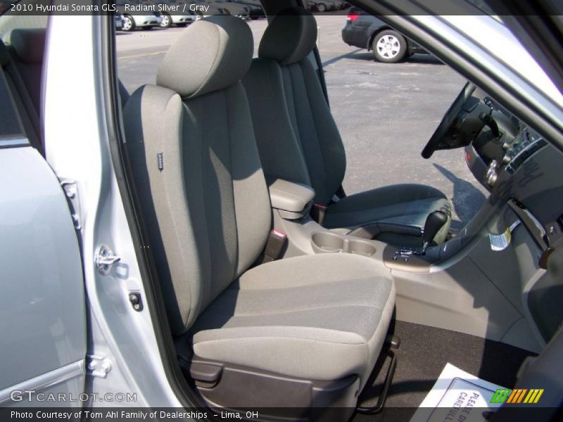 Radiant Silver / Gray 2010 Hyundai Sonata GLS