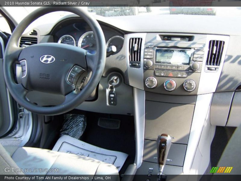 Radiant Silver / Gray 2010 Hyundai Sonata GLS