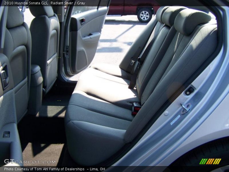 Radiant Silver / Gray 2010 Hyundai Sonata GLS