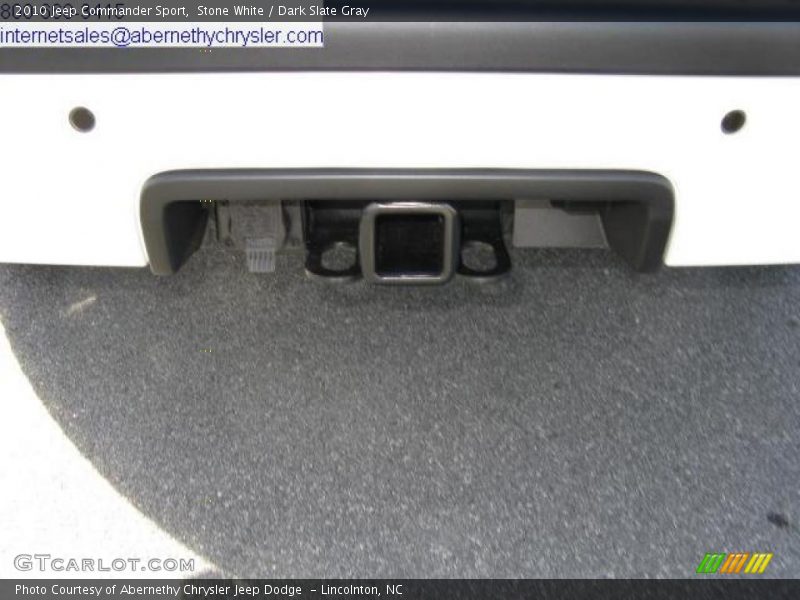 Stone White / Dark Slate Gray 2010 Jeep Commander Sport