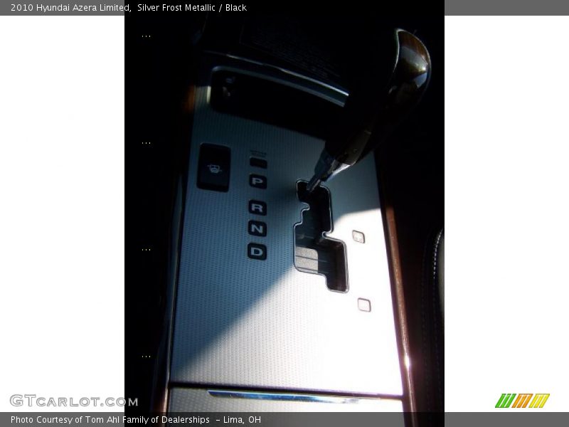 Silver Frost Metallic / Black 2010 Hyundai Azera Limited