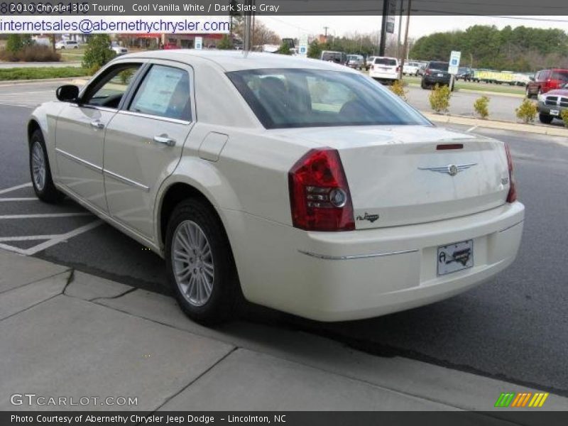 Cool Vanilla White / Dark Slate Gray 2010 Chrysler 300 Touring