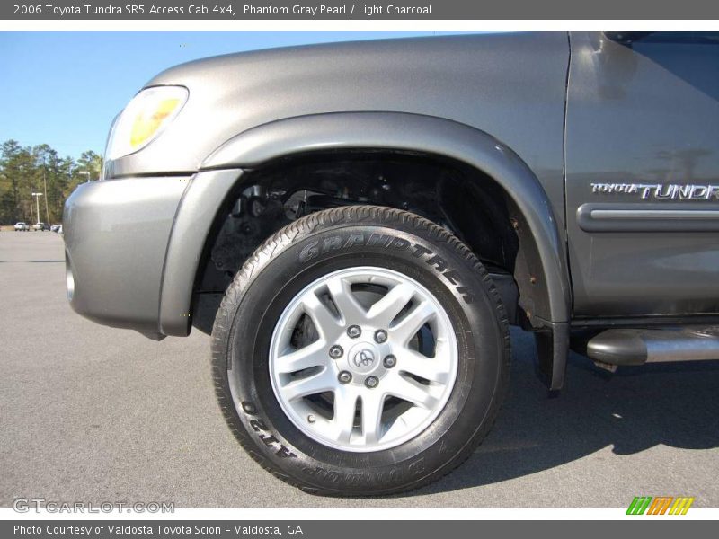 Phantom Gray Pearl / Light Charcoal 2006 Toyota Tundra SR5 Access Cab 4x4