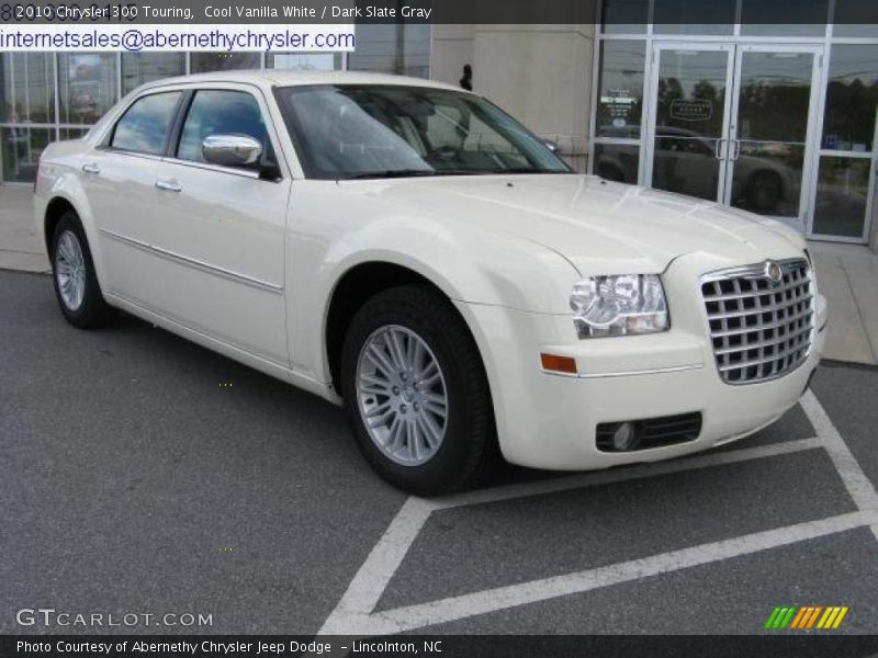Cool Vanilla White / Dark Slate Gray 2010 Chrysler 300 Touring