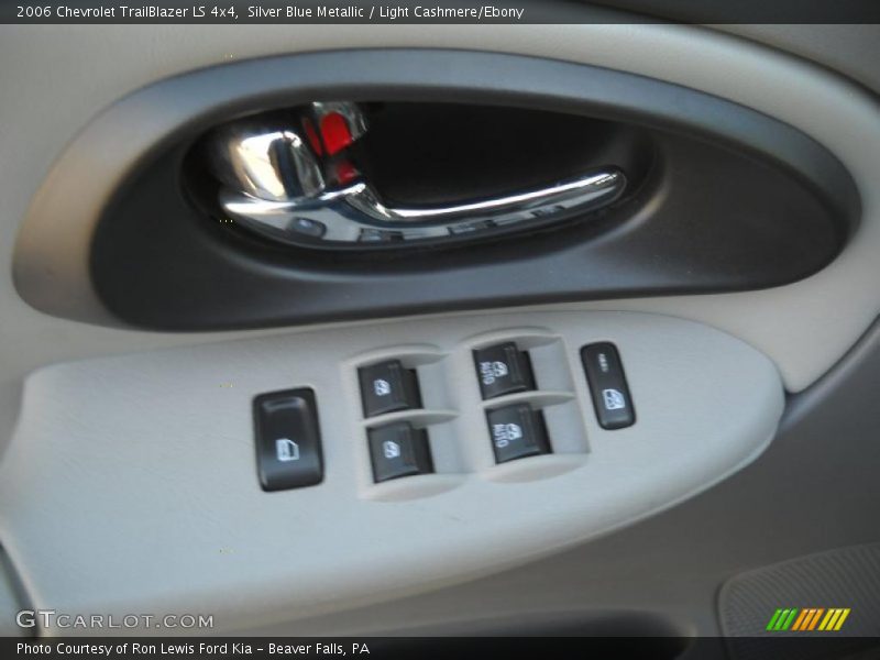 Silver Blue Metallic / Light Cashmere/Ebony 2006 Chevrolet TrailBlazer LS 4x4