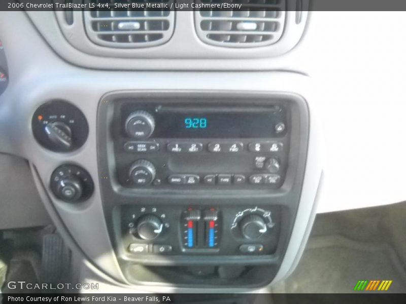 Silver Blue Metallic / Light Cashmere/Ebony 2006 Chevrolet TrailBlazer LS 4x4