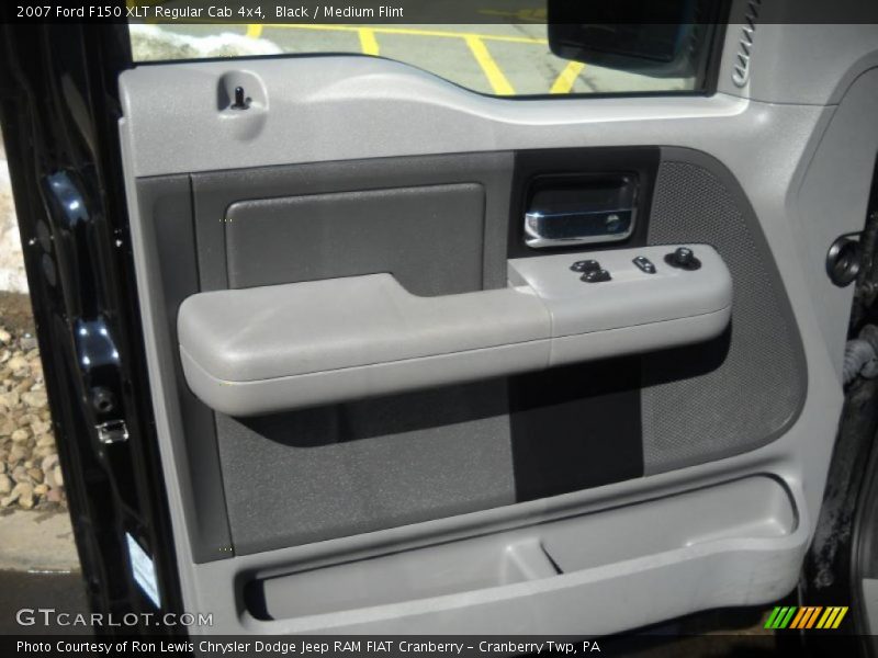 Black / Medium Flint 2007 Ford F150 XLT Regular Cab 4x4