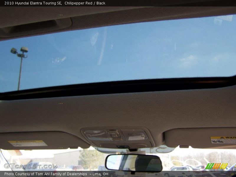 Chilipepper Red / Black 2010 Hyundai Elantra Touring SE