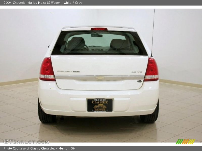 White / Gray 2004 Chevrolet Malibu Maxx LS Wagon
