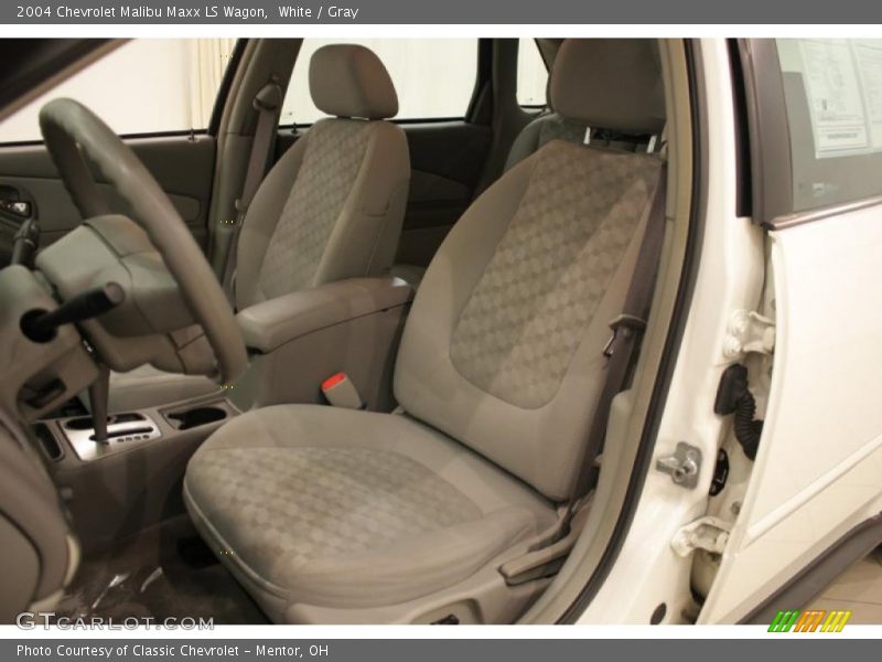 White / Gray 2004 Chevrolet Malibu Maxx LS Wagon