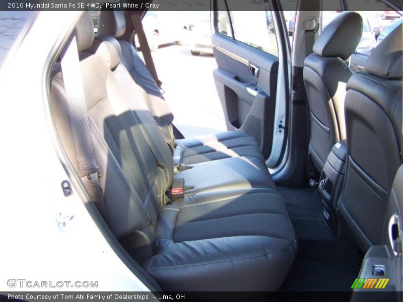 Pearl White / Gray 2010 Hyundai Santa Fe SE 4WD