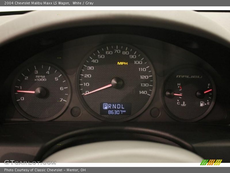 White / Gray 2004 Chevrolet Malibu Maxx LS Wagon