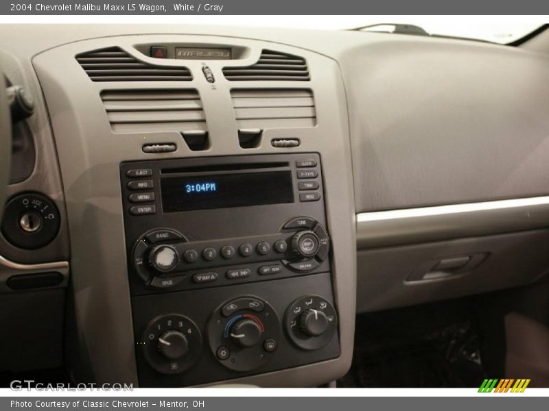White / Gray 2004 Chevrolet Malibu Maxx LS Wagon