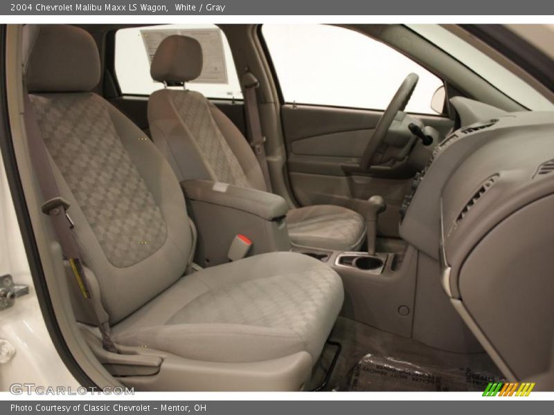 White / Gray 2004 Chevrolet Malibu Maxx LS Wagon