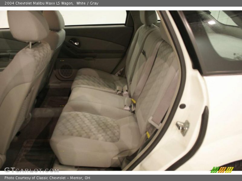 White / Gray 2004 Chevrolet Malibu Maxx LS Wagon