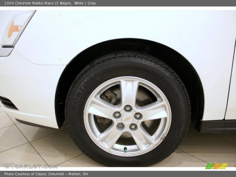 White / Gray 2004 Chevrolet Malibu Maxx LS Wagon