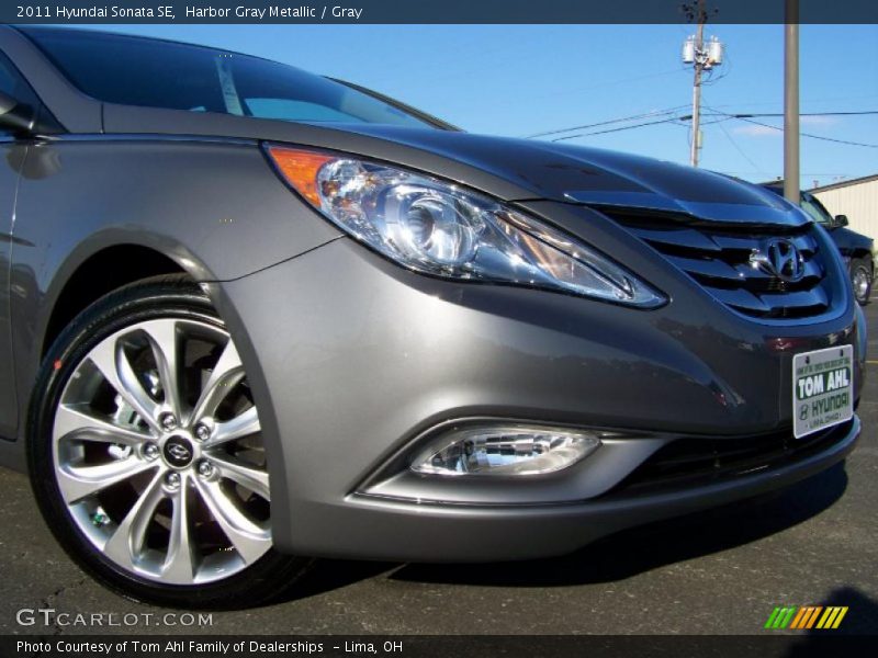 Harbor Gray Metallic / Gray 2011 Hyundai Sonata SE