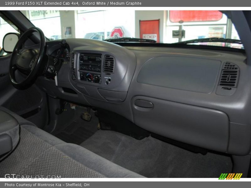 Oxford White / Medium Graphite 1999 Ford F150 XLT Extended Cab 4x4