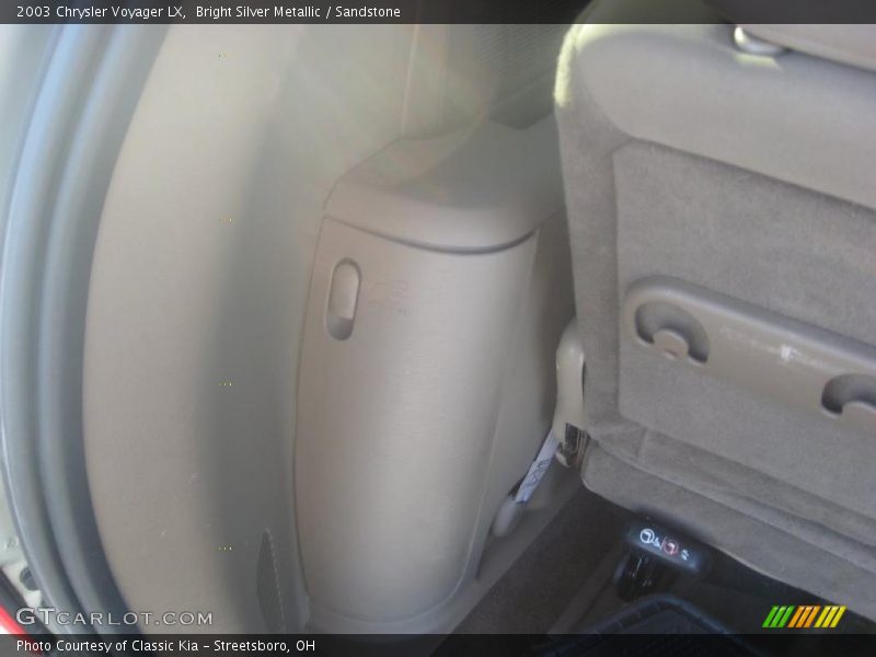 Bright Silver Metallic / Sandstone 2003 Chrysler Voyager LX