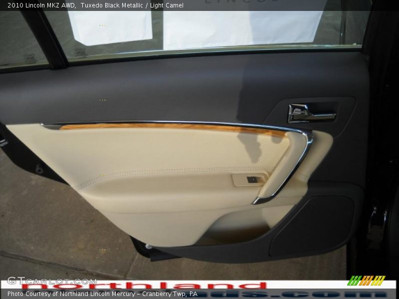 Tuxedo Black Metallic / Light Camel 2010 Lincoln MKZ AWD