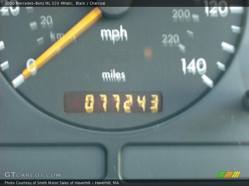 Black / Charcoal 2000 Mercedes-Benz ML 320 4Matic