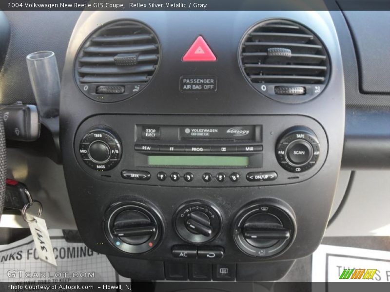 Reflex Silver Metallic / Gray 2004 Volkswagen New Beetle GLS Coupe