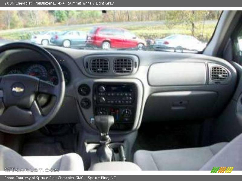 Summit White / Light Gray 2006 Chevrolet TrailBlazer LS 4x4