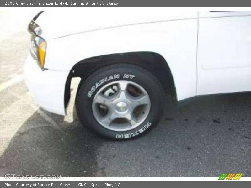 Summit White / Light Gray 2006 Chevrolet TrailBlazer LS 4x4