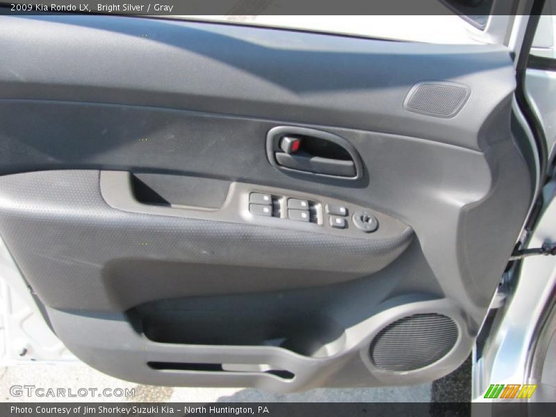 Bright Silver / Gray 2009 Kia Rondo LX