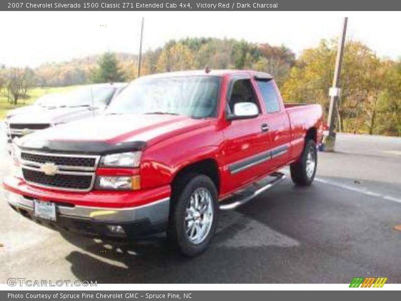 Victory Red / Dark Charcoal 2007 Chevrolet Silverado 1500 Classic Z71 Extended Cab 4x4