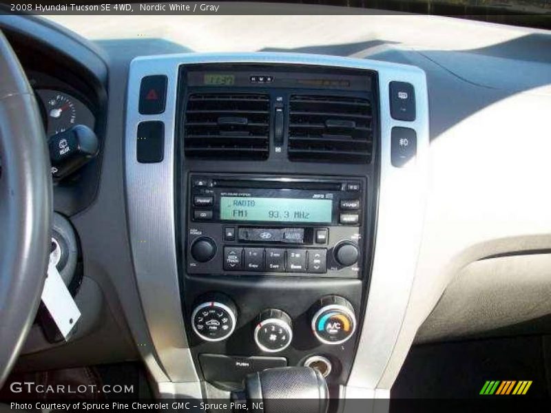 Nordic White / Gray 2008 Hyundai Tucson SE 4WD