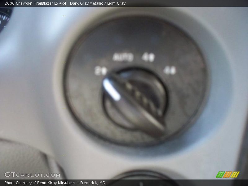 Dark Gray Metallic / Light Gray 2006 Chevrolet TrailBlazer LS 4x4